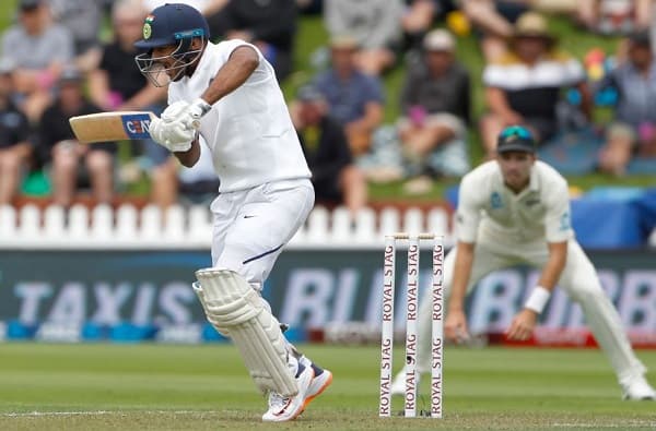 IndvsNZ Test | पहिल्या कसोटीत भारताची पडझड, निम्मा संघ तंबूत, 122 चेंडूत 38 धावा करुन रहाणे मैदानात