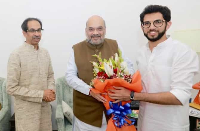 LIVE : मुख्यमंत्री उद्धव ठाकरे आणि अमित शाह यांची भेट, आदित्य ठाकरेंचीही उपस्थिती