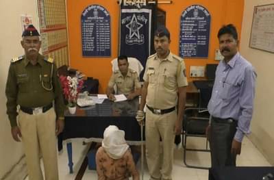 जिटी एक्सप्रेसमधील दिव्यांग डब्यात गावगुंडांचा हैदोस, प्रवाशांसह टीसीला मारहाण, पोलिसांवर दगडफेक