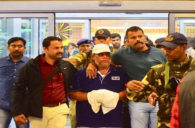 गँगस्टर रवी पुजारीला भारतात आणलं, कर्नाटक पोलिसांना मोठं यश