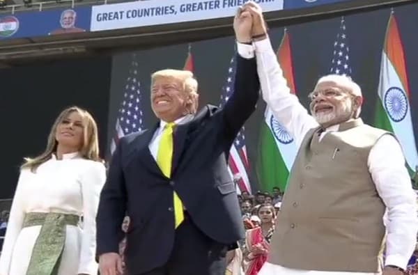 Donald Trump India Tour LIVE : अमेरिका भारताचा सच्चा दोस्त : मोदी