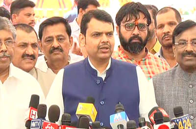 ठाकरे सरकारचा विक्रम, शेतकरी कर्जमाफीला 400 महिने लागतील : देवेंद्र फडणवीस