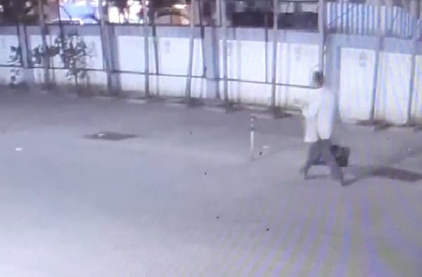 कोणीतरी माझा फोन खेचतंय, पत्नीला अखेरच्या कॉलने हत्येचं गूढ उकललं
