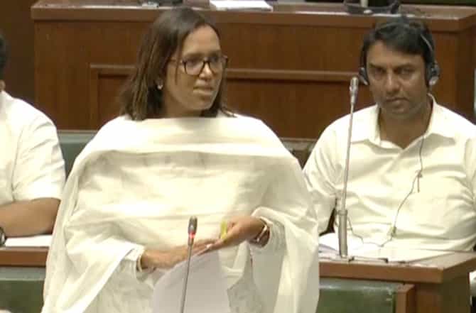 पहिली ते आठवी परीक्षा रद्द, नववी आणि 11 वीची परीक्षा 15 एप्रिलनंतर