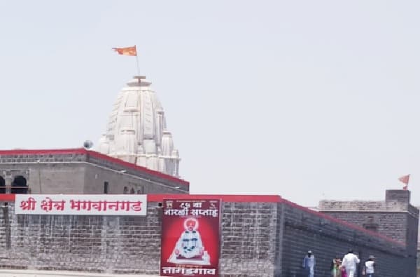 मराठवाड्याचे शक्तीपीठ भगवानबाबा गडावर चोरी