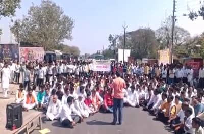 नांदेडमध्ये चिमुरडीवर अत्याचार, न्यायासाठी ग्रामस्थांनी नागपूर-तुळजापूर महामार्ग अडवला