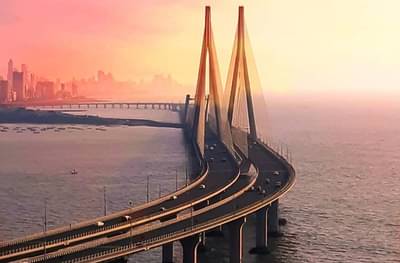 मुंबई वाहतूक पोलिसांचा मोठा निर्णय, फ्लायओव्हरवरील गाड्यांच्या वेगमर्यादेत बदल