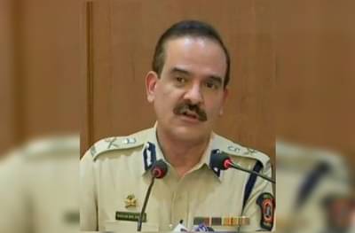55 वर्षापेक्षा वयस्क पोलिसांना घरीच थांबण्याचे निर्देश, मुंबई पोलीस आयुक्तांचा मोठा निर्णय