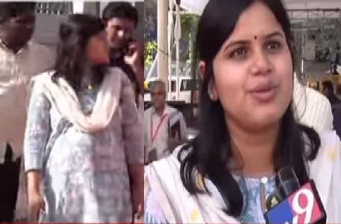 आठ महिन्यांच्या गर्भवती आमदार नमिता मुंदडांचा उत्साह, विधीमंडळ अधिवेशनाला हजेरी