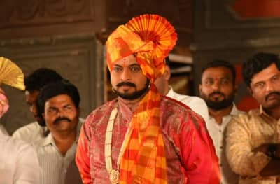 महापुरुषांच्या यादीत छत्रपती संभाजी महाराजांचा उल्लेख करावा, अमोल कोल्हेंची सरकारला विनंती