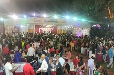 कोरोनाची भीती घालवण्यासाठी पुण्यात चिकन फेस्टिवल, मांसाहारप्रेमीच्या रांगा