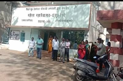 प्रेमविवाह न करण्याची शपथ घेणारी विद्यार्थिनी प्रियकरासोबत पसार