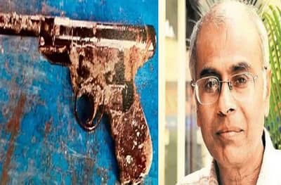 Dabholkar murder case : ठाण्याजवळच्या खाडीतून पिस्तुल शोधलं, नॉर्वेच्या जलतरणपटूंना यश