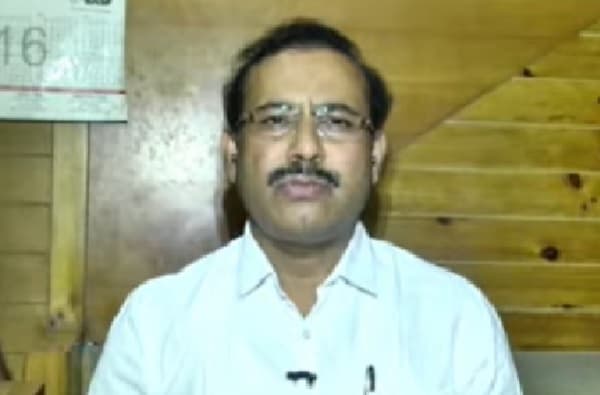 राज्यात स्टेज 2चा कोरोना, होम कोरेनटाईन व्यक्तीच्या हातावर निळ्या रंगाचा शिक्का : राजेश टोपे