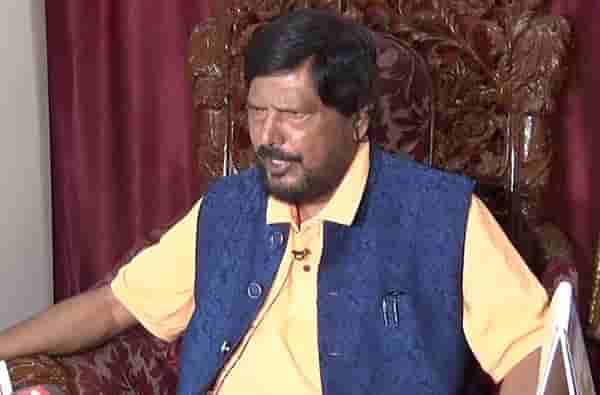 गो कोरोना गोवर रामदास आठवलेंची पहिली प्रतिक्रिया