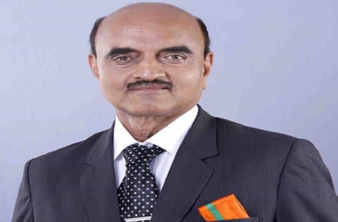 Bhagwat karad in cabinet: गोपीनाथ मुंडेंकडून पक्षप्रवेश, नगरसेवक ते केंद्रीय मंत्रिपद, वाचा भागवत कराड कोण आहेत?