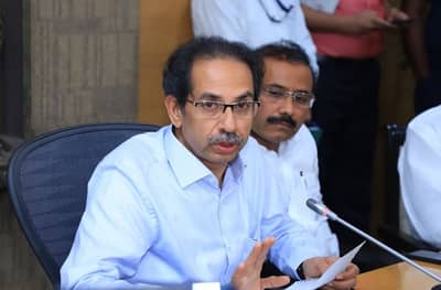 Maharashtra extends lockdown : वाढवलेल्या लॉकडाऊनमधून कुणाकुणाला सूट?