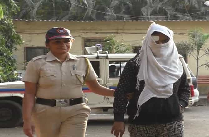 एअर हॉस्टेस होण्याची इच्छा अर्धवट, डोंबिवलीत मोबाईल चोर तरुणी अटकेत