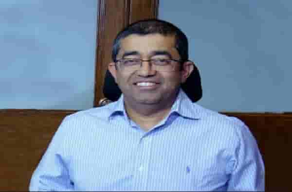 BMC commissioner transferred | मुंबई महापालिका आयुक्त प्रवीण परदेशींना हटवलं