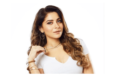 Corona | बेबी डॉल गायिका कनिका कपूरला कोरोना, विमानतळावरुन पळाल्याचा आरोप