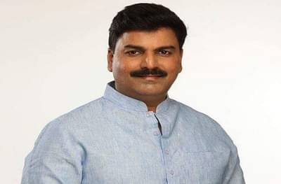 कोरोनाच्या पार्श्वभूमीवर सर्व कर्जाचे 3 हफ्ते माफ करा, खासदार राहुल शेवाळेंची केंद्रीय अर्थमंत्र्याकडे मागणी