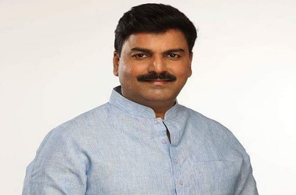 कोरोनाच्या पार्श्वभूमीवर सर्व कर्जाचे 3 हफ्ते माफ करा, खासदार राहुल शेवाळेंची केंद्रीय अर्थमंत्र्याकडे मागणी