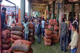 अजित पवारांना एक फोन आणि युवासेना पदाधिकाऱ्याचं काम फत्ते