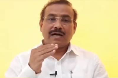 नाकं मुरडणाऱ्या डॉक्टरांना आरोग्यमंत्र्यांचा डोस, भीतीपोटी काम न थांबवण्याचा सल्ला