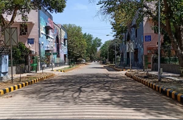 लॉकडाऊनदरम्यान पत्नी माहेरी अडकली, पतीचं चुलत बहिणीसोबत लग्न
