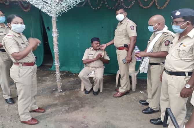 कोरोनालढ्यासाठी सुट्ट्या सोडल्या, सेवानिवृत्तीच्या अखरेच्या क्षणापर्यंत ऑन ड्युटी, यवतमाळच्या पोलिसाला सॅल्युट
