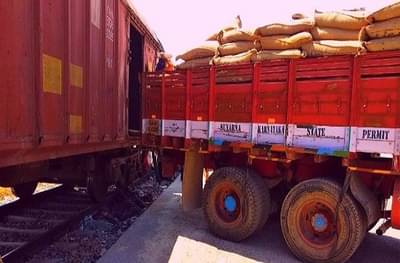 Lockdown : देशात अन्नाचा पुरेसा साठा, 6 महिने घरी बसून खाण्याइतकं धान्य उपलब्ध