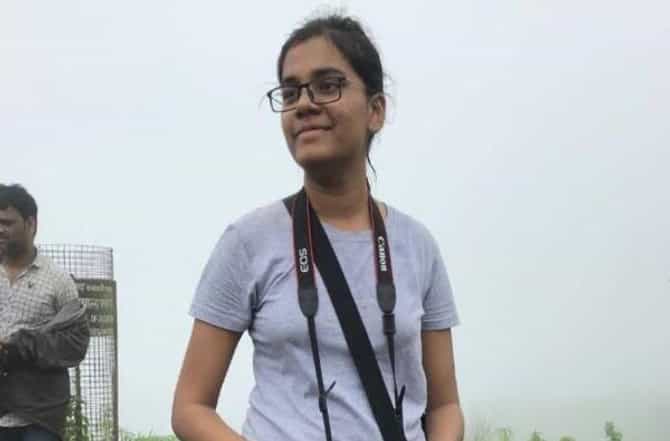 पुण्यातील नामांकित विद्यापीठाच्या वसतिगृहात विद्यार्थिनीचा गळफास