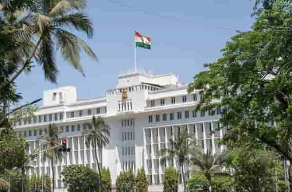 रखडलेल्या मेगाभरतीला पुन्हा स्थगिती, कोरोनामुळे 70 हजार जागांची भरती पुन्हा रखडली
