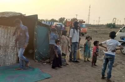 कुष्टरोग्यांपासून हातावर पोट असणाऱ्या मजूरांपर्यंत घरपोच जीवनावश्यक वस्तू, वोपा संस्थेचा ‘लाख’मोलाचा पुढाकार