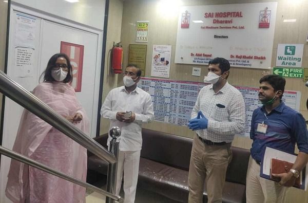 आरोग्यमंत्री राजेश टोपे थेट धारावी झोपडपट्टीत, कोरोना नियंत्रण कामाची बारकाईने पाहणी