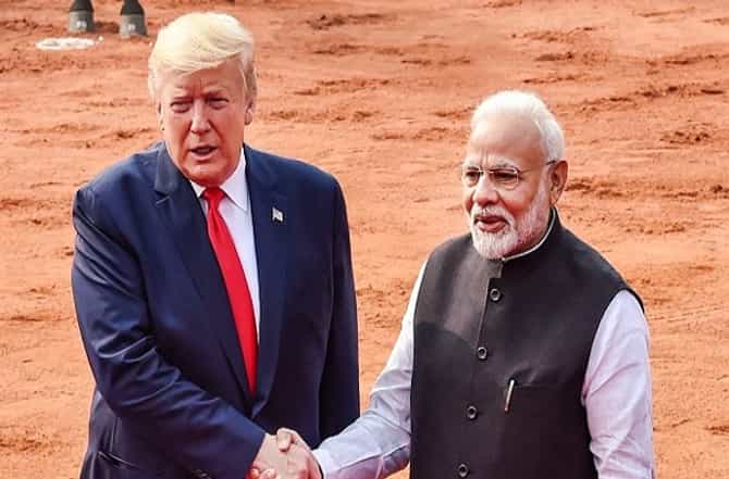 भारताचे ऋण विसरणार नाही, ट्रम्प नमले, मोदी म्हणतात मानवतेच्या युद्धात अमेरिकेसोबत