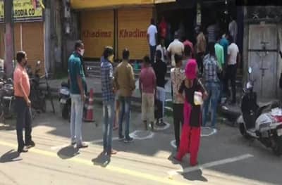 या राज्यांमध्ये मद्यविक्री पुन्हा सुरु, तळीरामांच्या रांगाही लागल्या