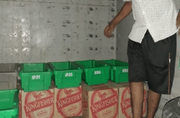 दुधाच्या गाडीतून बिअरची विक्री, पुणे पोलिसांकडून 29 हजार रुपयांची दारु जप्त