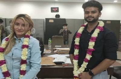 भाषा शिकण्याच्या अॅपवर ओळख, लॉकडाऊनमध्ये भारतीय तरुण परदेशी युवतीसोबत लग्नाच्या बेडीत