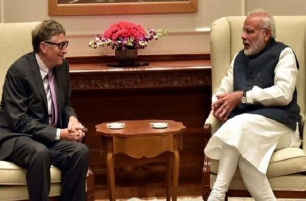बिल गेट्सकडून नरेंद्र मोदींच्या 'कोरोना' लढ्याचं कौतुक, 'आरोग्यसेतू अॅप'चीही स्तुती बिल गेट्सकडून नरेंद्र मोदींच्या 'कोरोना' लढ्याचं कौतुक, 'आरोग्यसेतू अॅप'चीही स्तुती