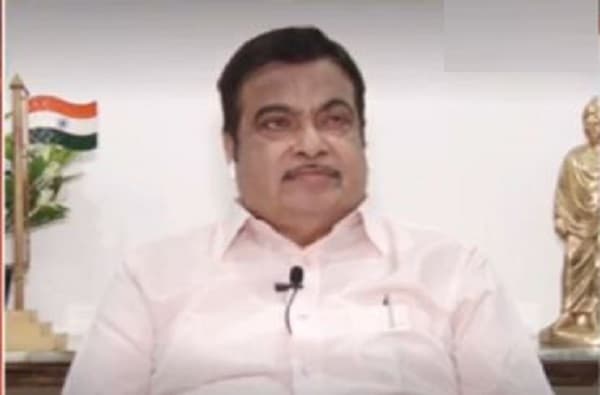 Nitin Gadkari Exclusive | मुख्यमंत्र्यांनी सांगावं, मी नागपुरात बसल्या बसल्या लाख-दीड लाख PPE किट पाठवतो : गडकरी