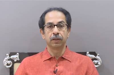 CM Udhhav Thackeray | डॉक्टर, नर्स, आरोग्यसेवक, पोलीस यांच्या रुपाने देव आपल्याला मदत करत आहे : मुख्यमंत्री