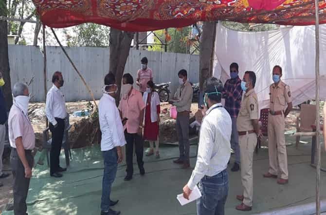 वर्धा : क्लास वन अधिकारी ते कर्मचाऱ्यांकडून सीमोल्लंघन, प्रशासनाकडून कारवाईचा बडगा