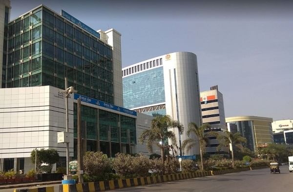 महाराष्ट्र दिनी राज्याला धक्का, आंतरराष्ट्रीय आर्थिक सेवा केंद्राचं मुख्यालय गुजरातमध्ये