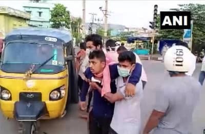 Visakhapatnam Gas leak : विशाखापट्टणममध्ये वायूगळती, चिमुरड्यासह पाच जण दगावले, 100 जण रुग्णालयात