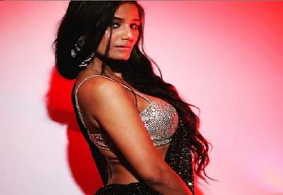 मॉडेल पूनम पांडेला अटक, BMW कारही जप्त