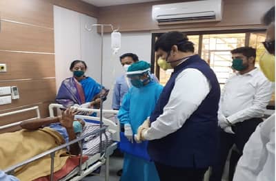 कसाबच्या साक्षीदाराचा उपचारखर्च भाजप उचलणार, फडणवीसांकडून दहा लाखांची मदत जाहीर