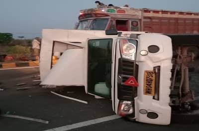 मजुरांना घेऊन जाणारी बोलेरो उलटली, 33 जण जखमी