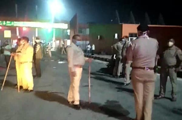 महाराष्ट्रातून उत्तर प्रदेशला निघालेले आठ मजूर अपघातात बळी, तर यूपीत सहा मजुरांना बसने चिरडले
