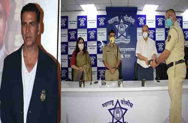 अक्षय कुमारचा नाशिक पोलिसांना मदतीचा हात, 500 अत्याधुनिक घड्याळांचे वाटप